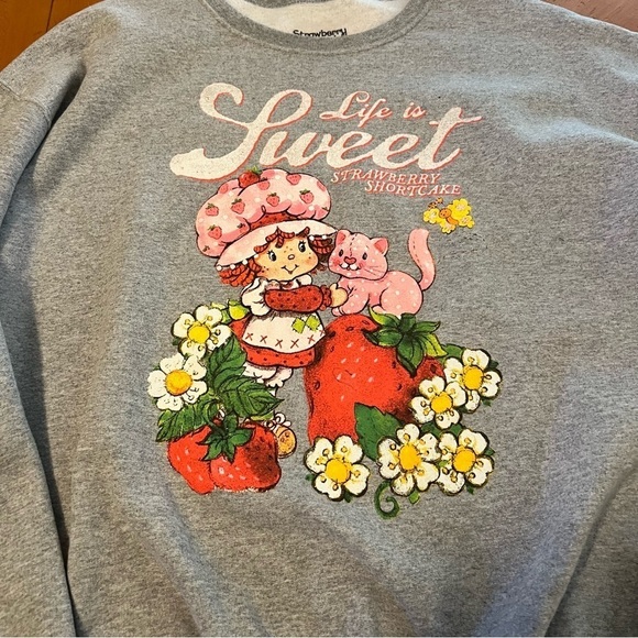 Strawberry Shortcake Women's Life Is Sweet Crewneck Sweatshirt in Gray L Kawaii - Picture 4 of 12